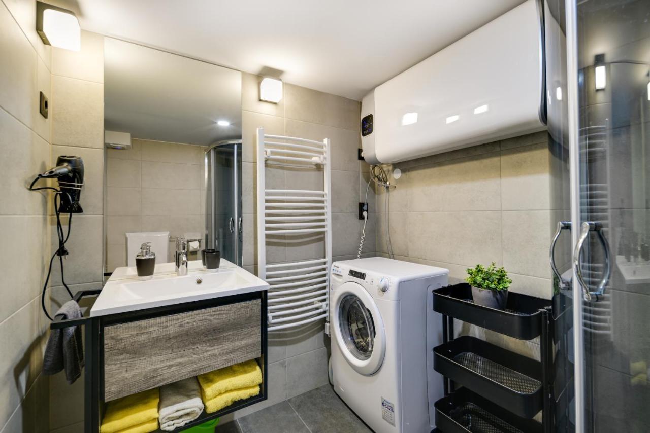 Luxury Apartment In The City Center With Parking Будапеща Екстериор снимка