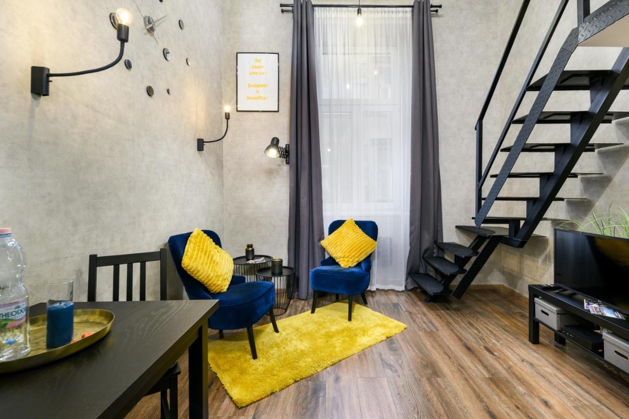 Luxury Apartment In The City Center With Parking Будапеща Екстериор снимка