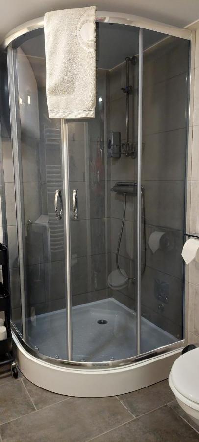 Luxury Apartment In The City Center With Parking Будапеща Екстериор снимка