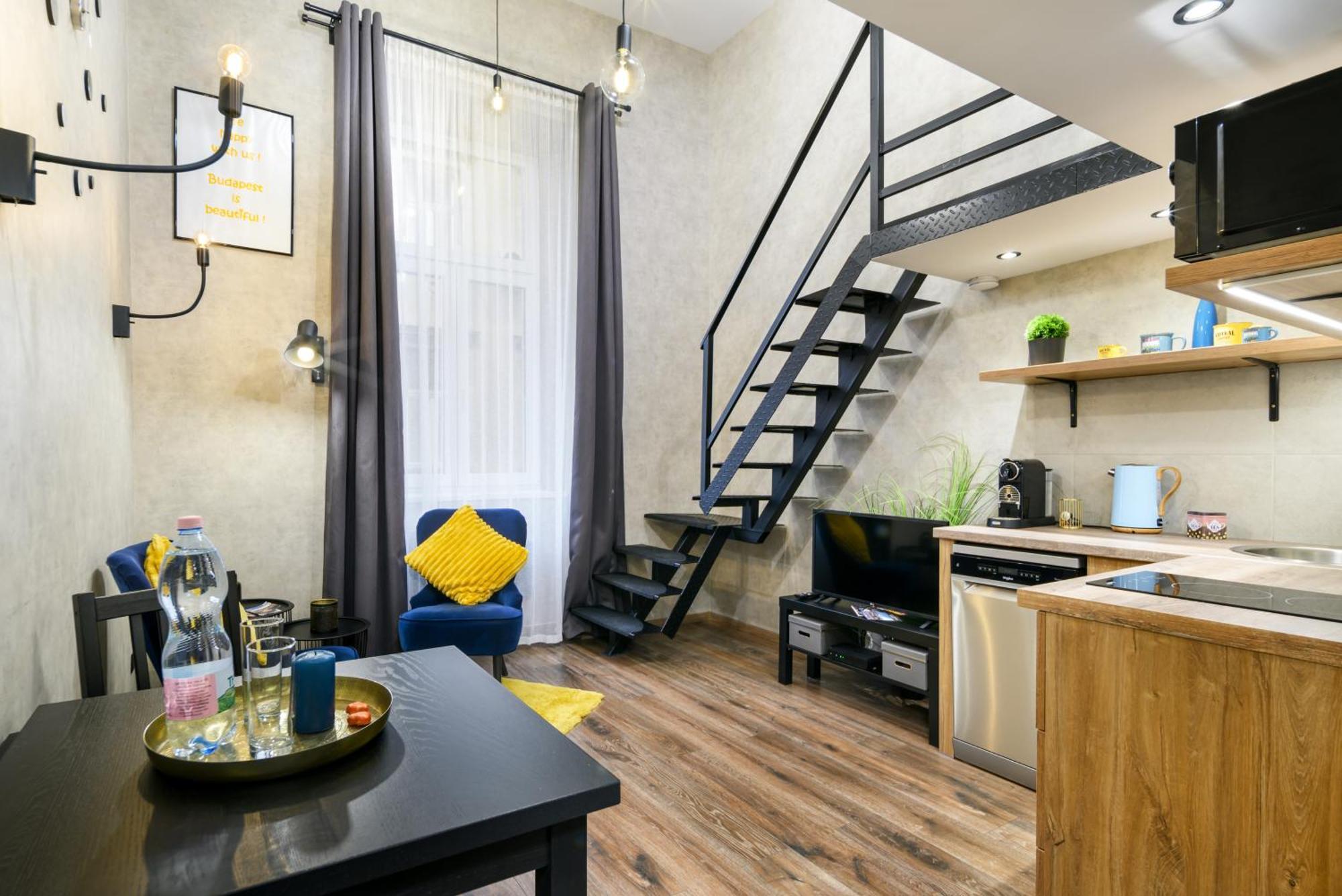 Luxury Apartment In The City Center With Parking Будапеща Екстериор снимка